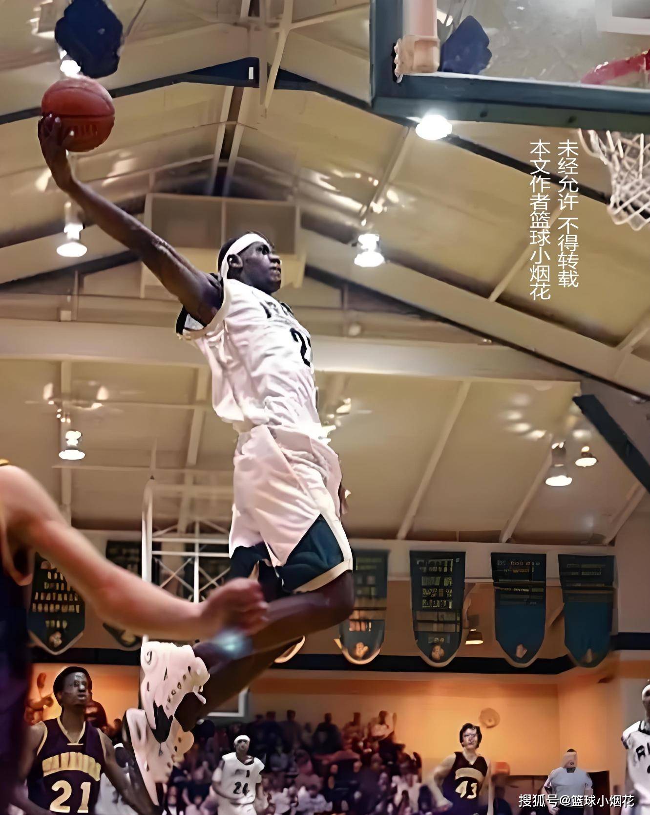 足球英超球迷怒喷转播商调整赛程（英超球迷怒斥转播商擅改赛程）