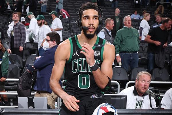 电讯报约罗专访：婉拒皇马加盟曼联，我从不后悔（电讯报专访约罗：拒皇马投曼联，我毫无遗憾）