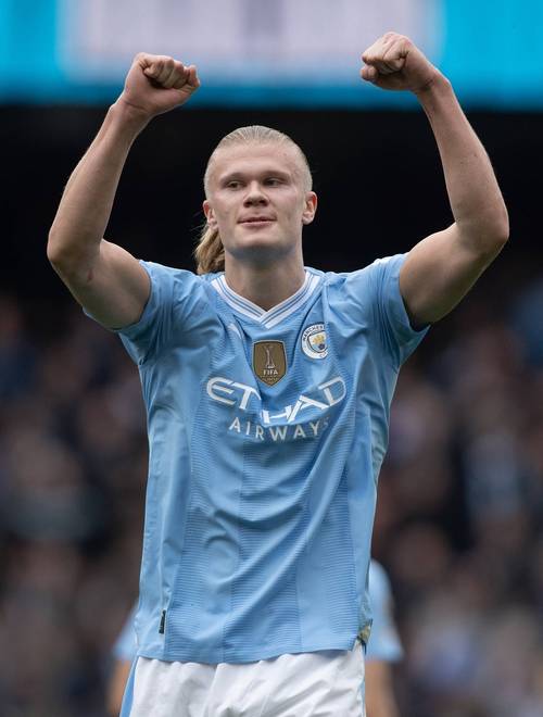 足球欧洲杯官方发布主题曲，引热议（欧洲杯公布官方主题曲，掀起热议）