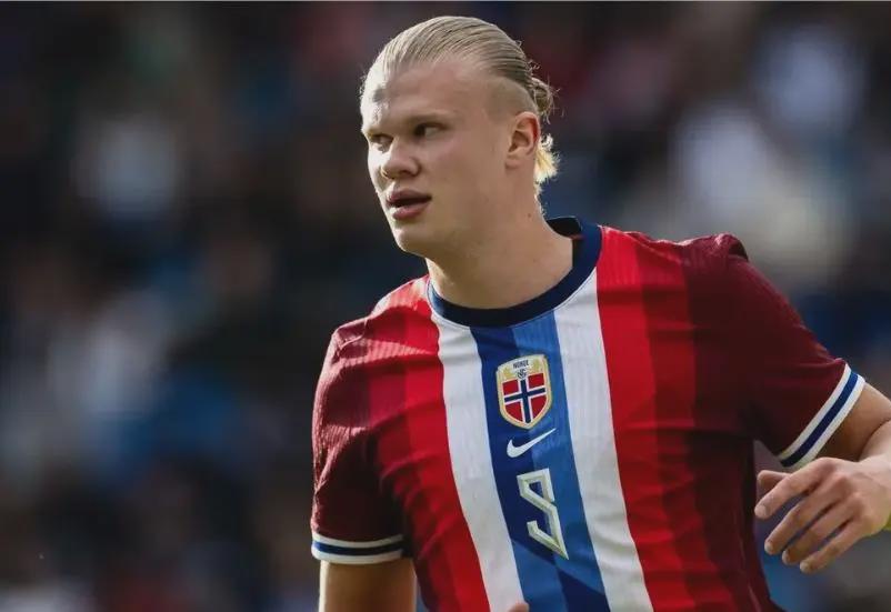 40岁依旧能飞，C罗对阵赛哈特海湾上演高难度倒钩破门