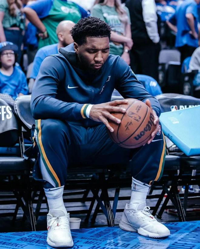 米体：吉梅内斯在米兰已无位置或离队，西汉姆和桑德兰有意（米体：吉梅内斯在米兰前景渺茫或将离队，西汉姆与桑德兰有意引进）