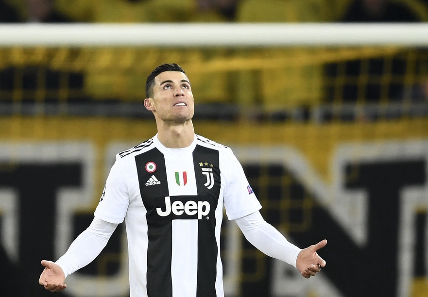 埃斯特旺：安帅在很多方面都帮了我，比赛后还给了我一个拥抱（埃斯特旺：安帅对我帮助良多，赛后还给了我一个拥抱）