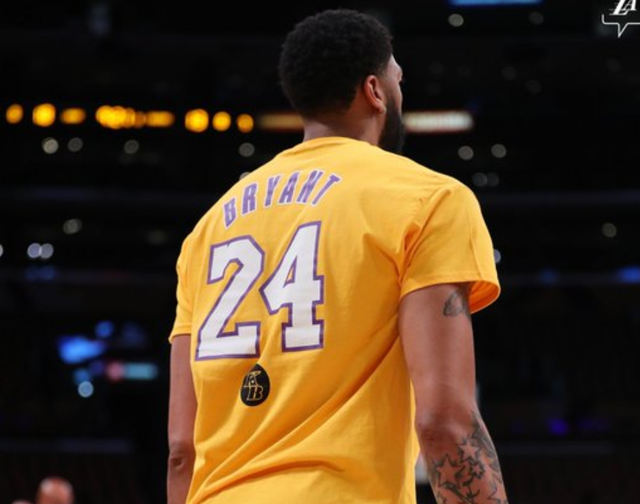 媒体人：成都蓉城一年三换董事长，新一任在走流程了（媒体人称成都蓉城一年内第三次更换董事长，新任人选正按流程推进）