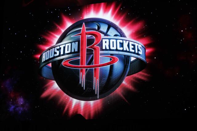 德天空：目前看施洛特贝克最可能不续约，皇马和拜仁讨论了他（德天空：施洛特贝克续约希望渺茫，皇马与拜仁已讨论其情况）