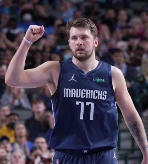 18年前的今天，苏利·蒙塔里的精彩进球击败了阿斯顿维拉！（18年前今日，苏利·蒙塔里精彩破门击败阿斯顿维拉！）