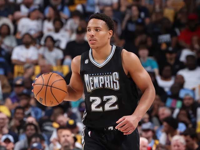 穆帅：我和孔蒂不是朋友，他是顶级教练但我不清楚他的为人（穆帅：我与孔蒂并非朋友，他是顶级教练，但我不太了解他的为人）