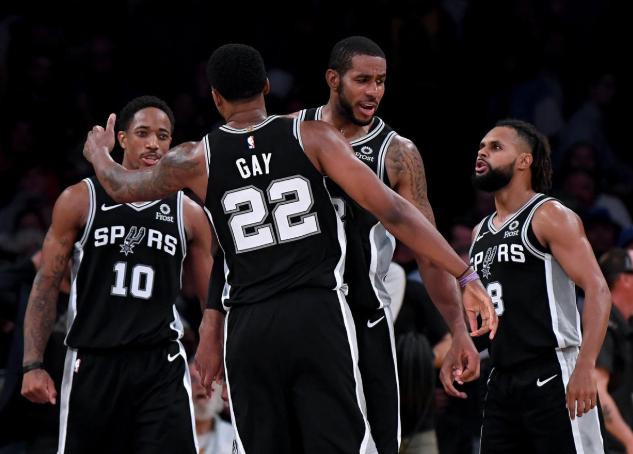 TA：此前弗兰克最大优势在于战术灵活性，但如今却成了短板（TA：弗兰克昔日以战术多变见长，如今却成了软肋）