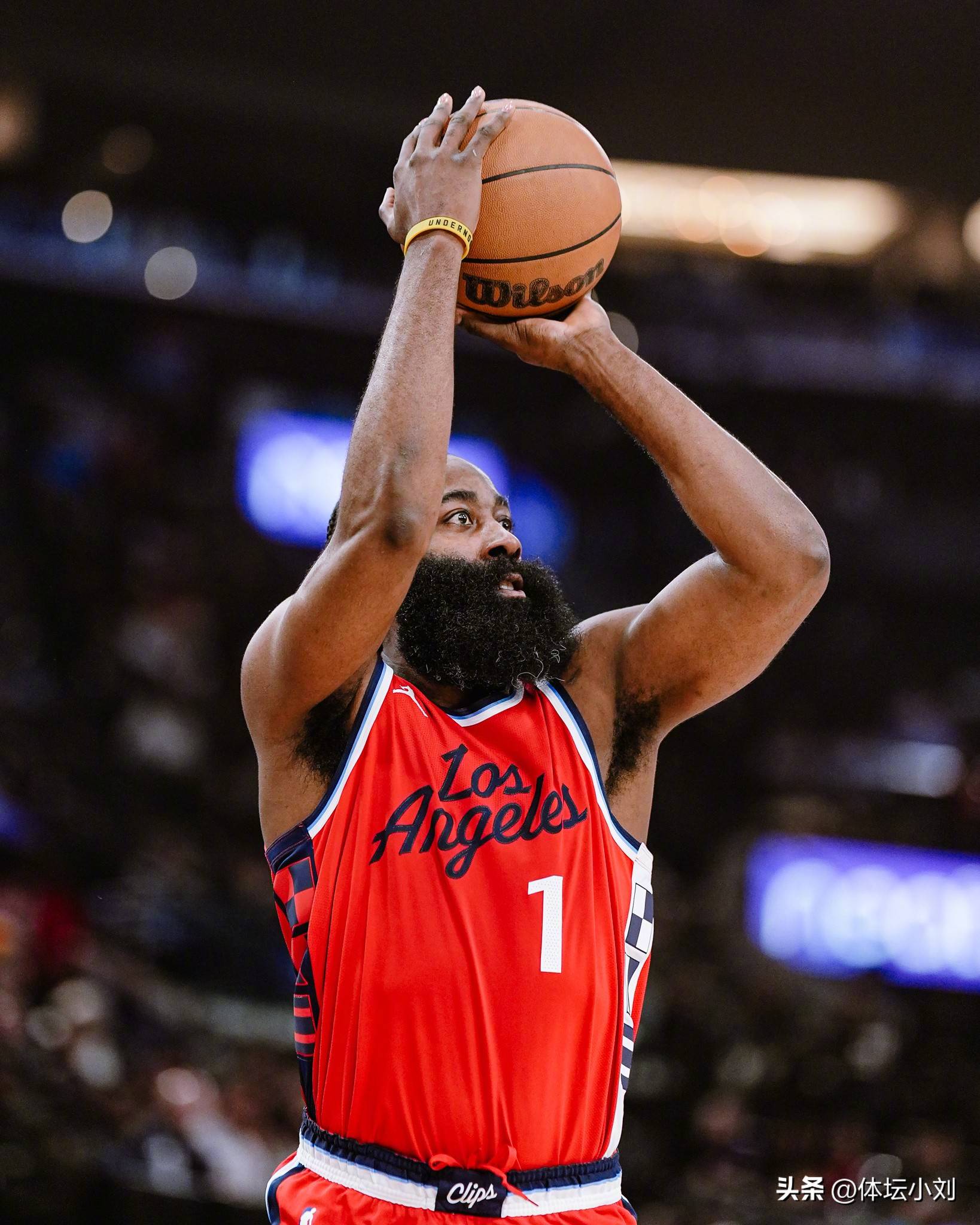 浙江男篮末节连得10分逆转辽宁（浙江男篮末节连取10分完成对辽宁的逆转）