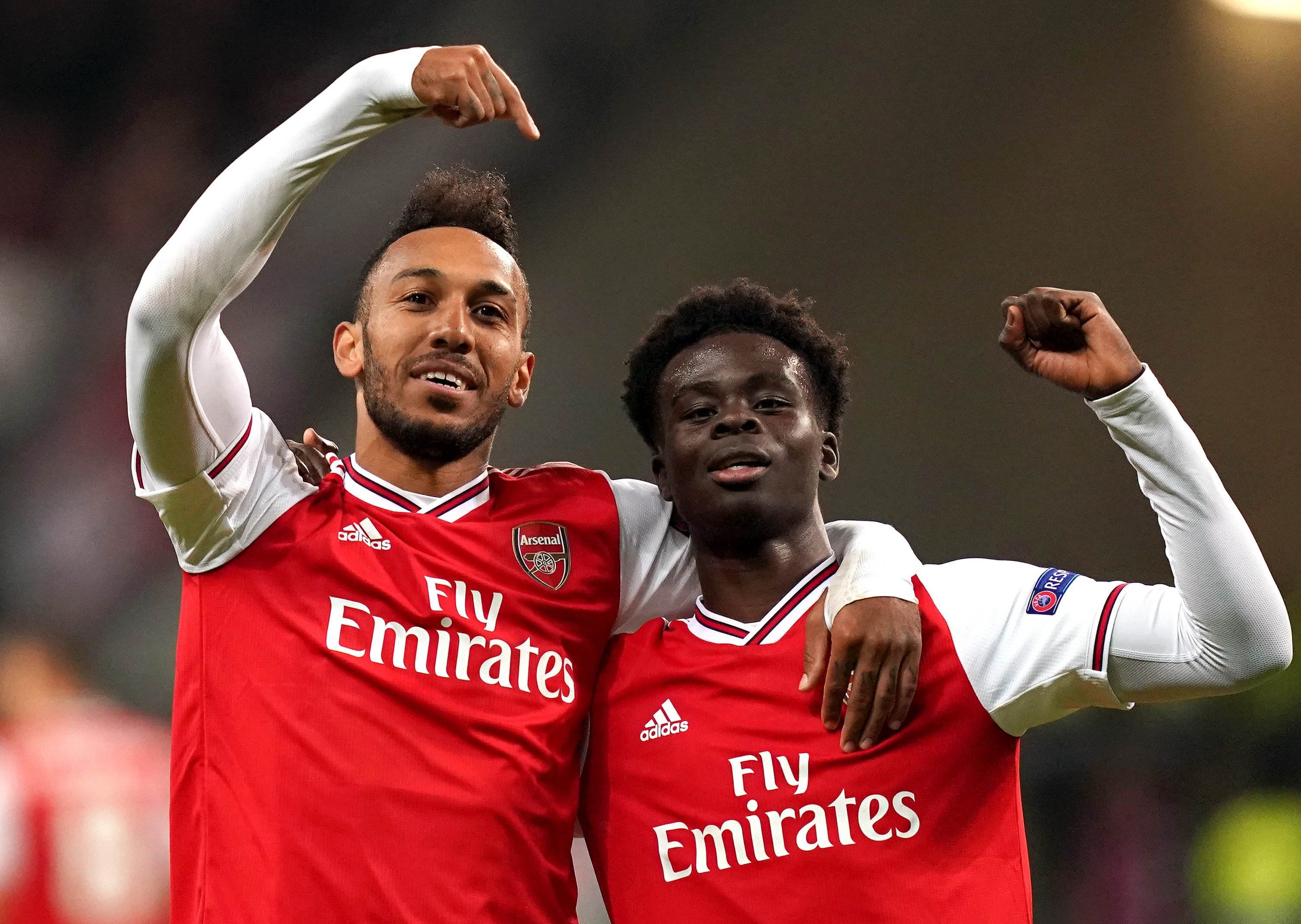 神锋！小蜜蜂前锋蒂亚戈再演梅开二度，联赛13场进11球（锋霸发威！小蜜蜂射手蒂亚戈再度梅开二度，联赛13战轰入11球）