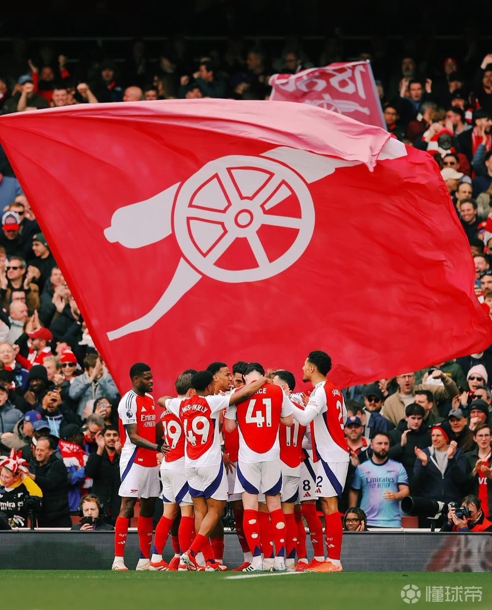 NBA：凯尔特人延续强势 双探花合砍60分（NBA：凯尔特人势头不减 双探花联手轰下60分）