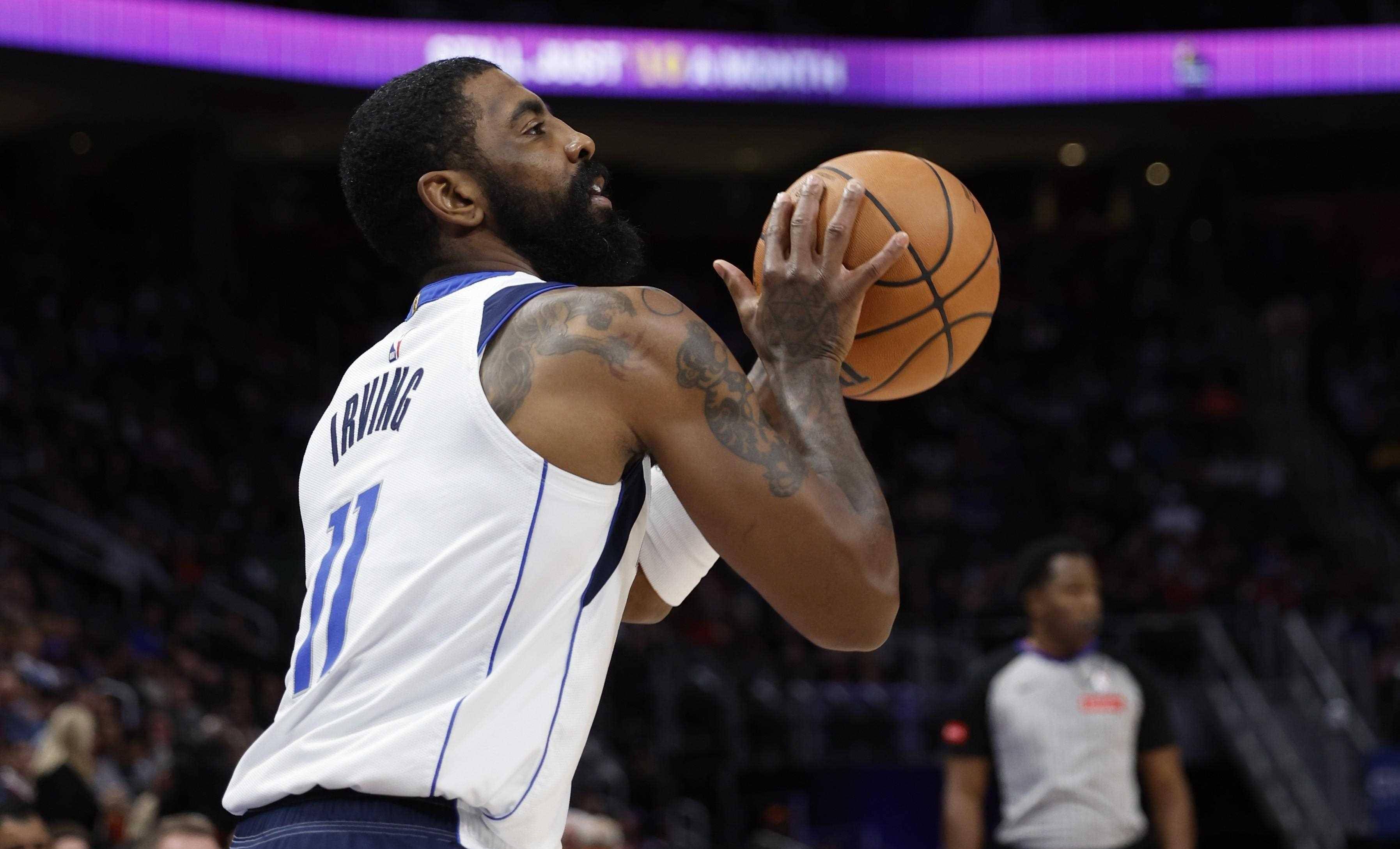 小法：我师从众帅博采众长；对亨利有极高的敬意甚至有点怕他（法布雷加斯：从众多名帅汲取所长，对亨利敬重至深甚至略感畏惧）