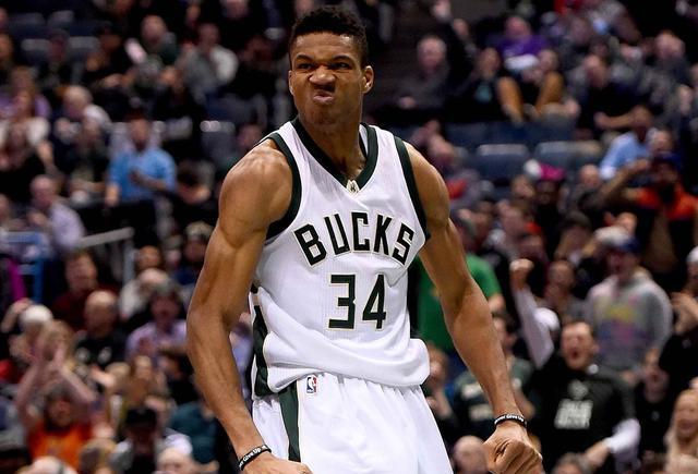 英超战报：曼联客场战胜埃弗顿,（英超：曼联客场击败埃弗顿）